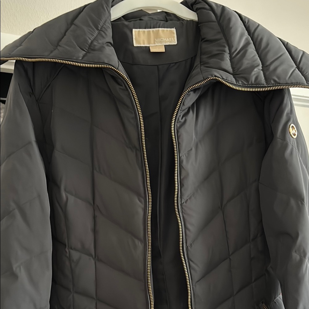 MICHAEL Michael Kors Gray Puffer Jacket High Collar Chevron Quilting